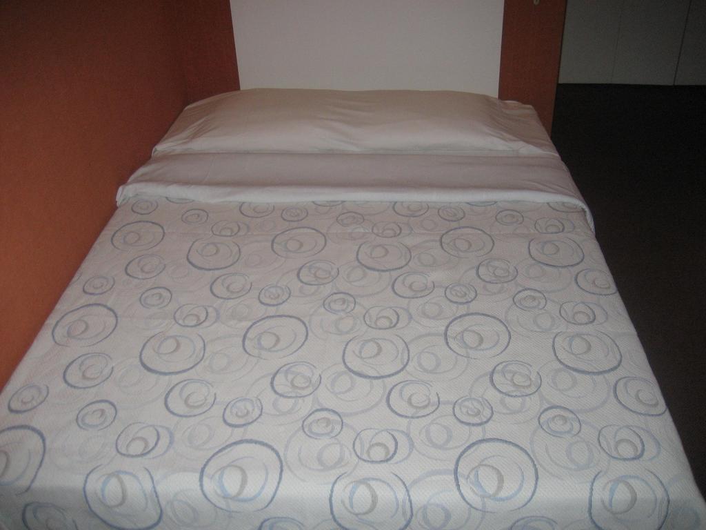 Hotel Meteore Párizs Kültér fotó