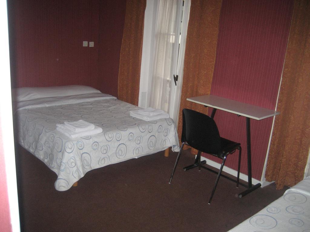 Hotel Meteore Párizs Szoba fotó