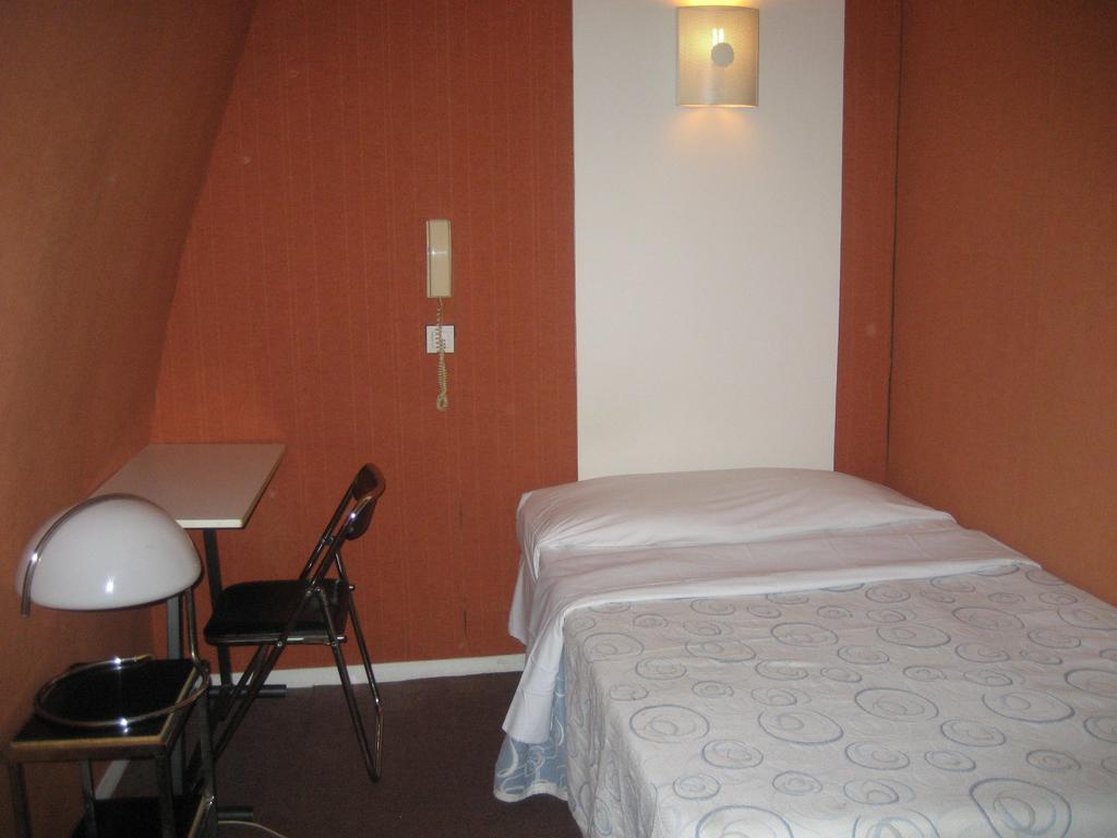 Hotel Meteore Párizs Szoba fotó
